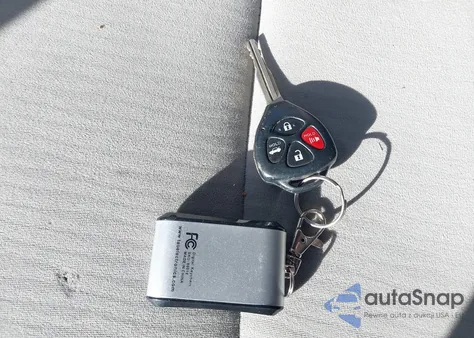 2010 Toyota Corolla Le из США, поврежденный, VIN 2T1BU4EE4AC321118